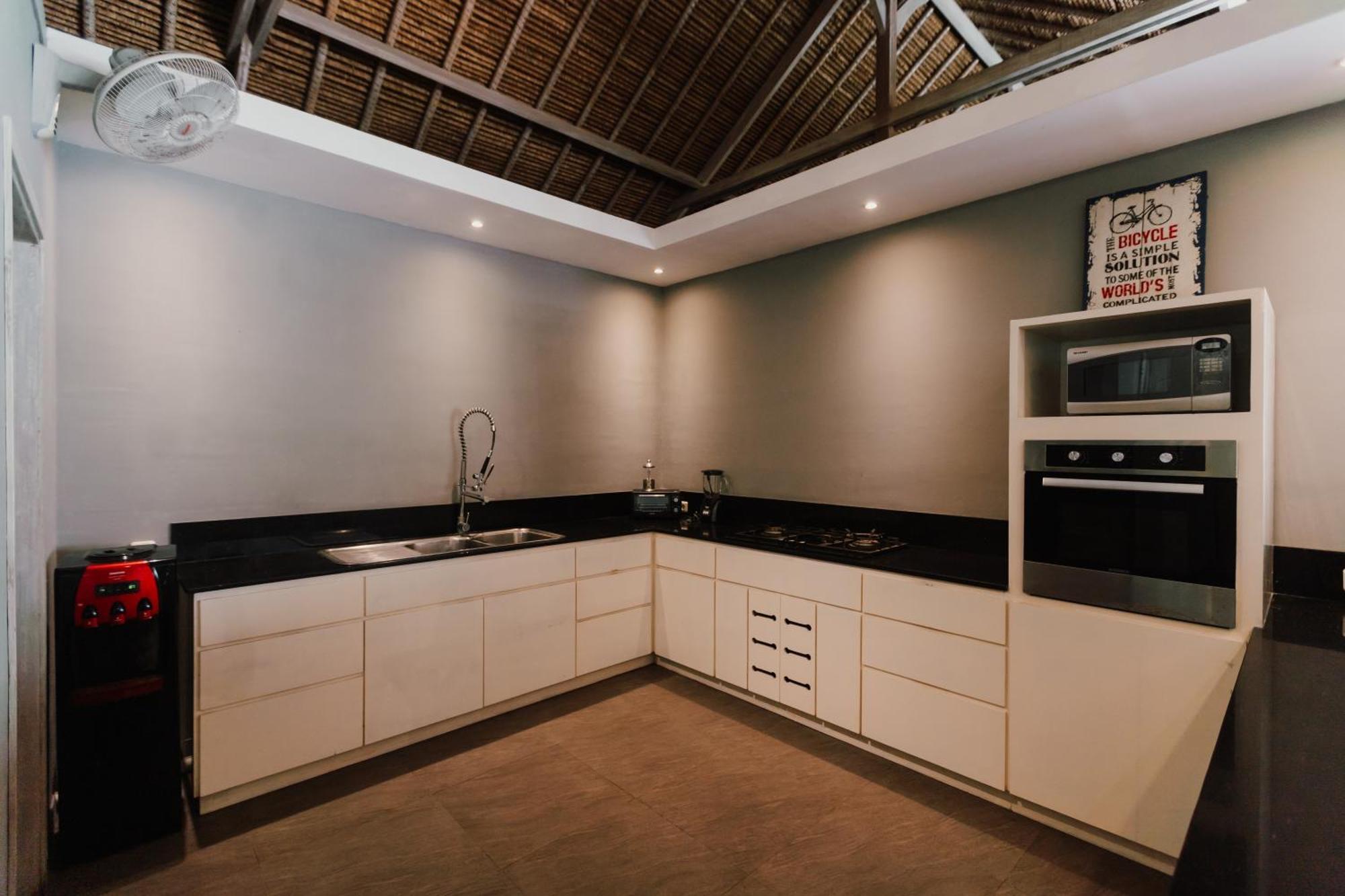 Maylie Bali Villa & Bungalows ชังกู ภายนอก รูปภาพ